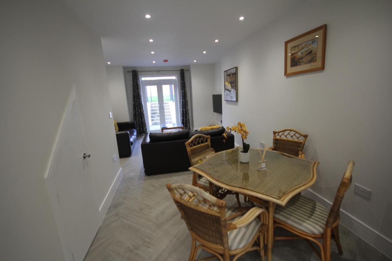 Apartmán Eversley'S Mews Londýn Exteriér fotografie